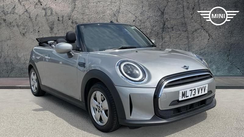 Silver Used 2023 Mini Cooper Classic Hatchback | £21,490 (Fair price) - Image 1/4