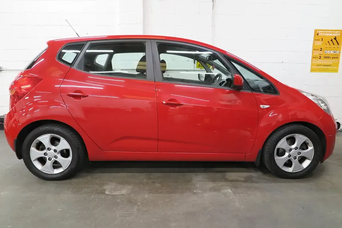 Used Kia Venga 2010 Red Hatchback