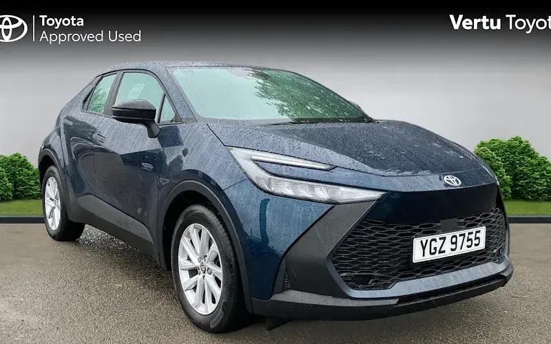 Used Toyota C-HR 140 HP (102 kW) 2026 SUV