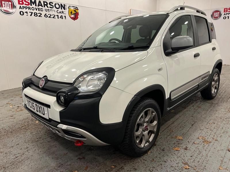Used Fiat Panda Cross Cross 90 HP (66 kW) 2015 White Hatchback