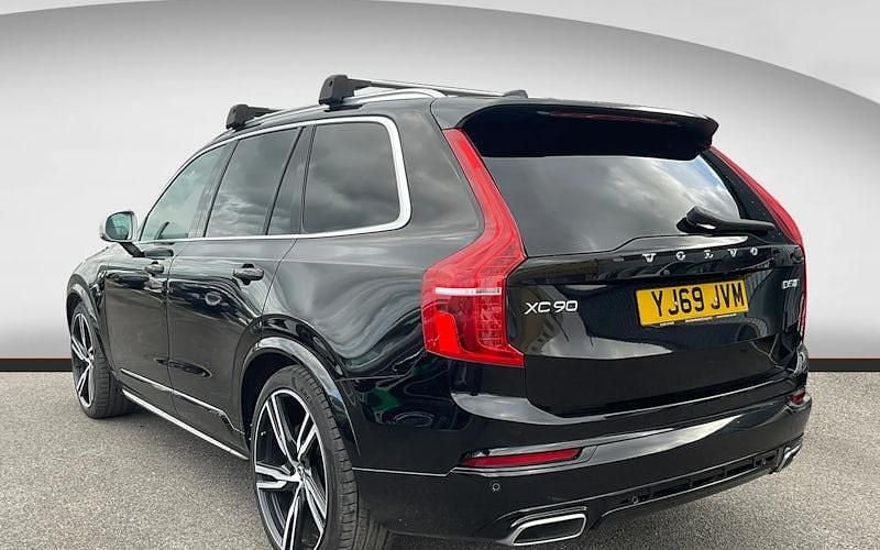 Usado Volvo XC90 R-Design Pro 235 HP (172 kW) 2019 Preto SUV