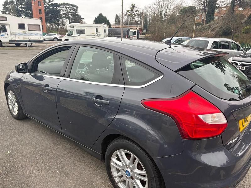 Used Ford Focus Titanium 125 HP (91 kW) 2013 Grey Hatchback