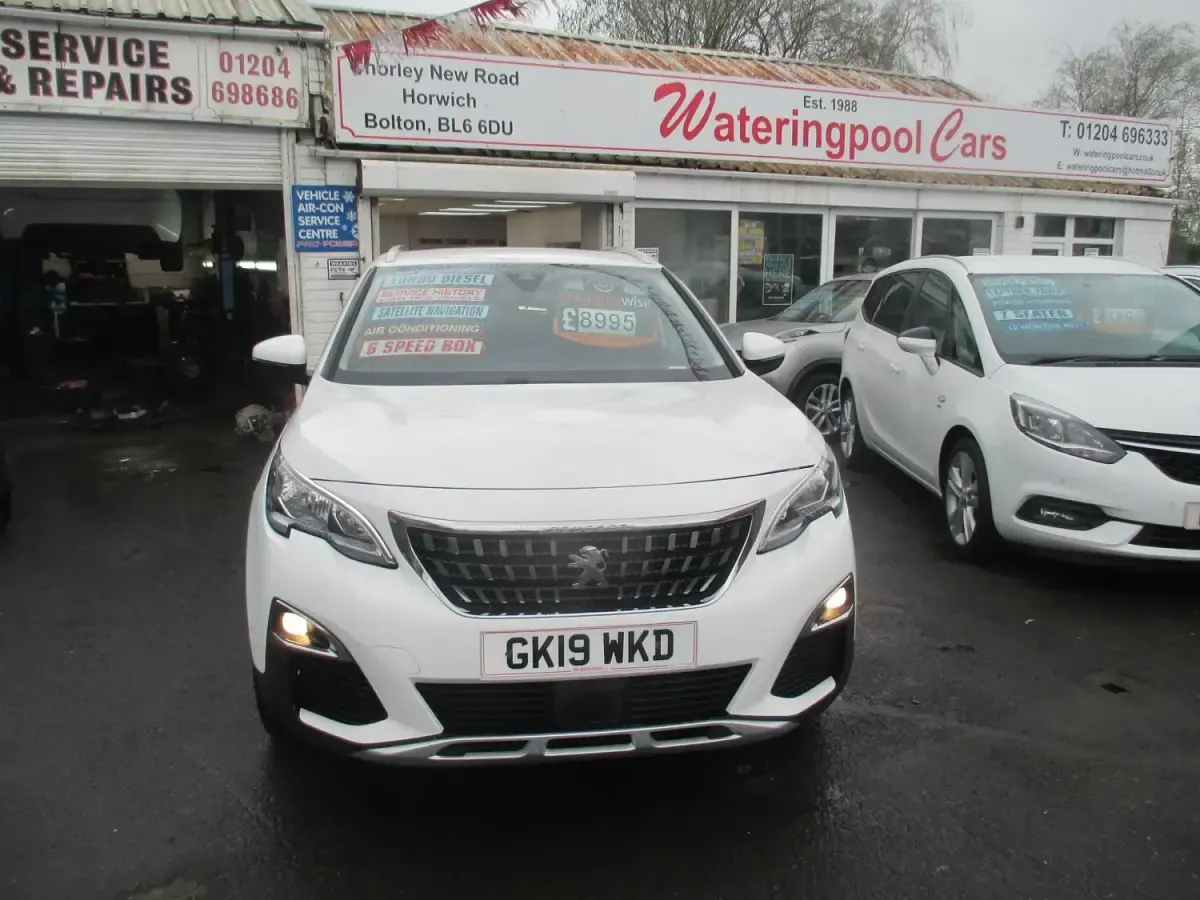 Second-hand Peugeot 3008 Allure 2019 Alb SUV