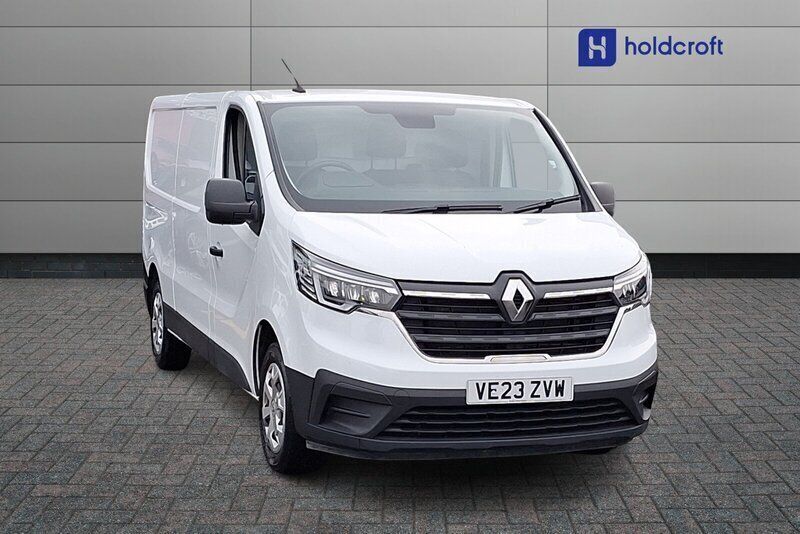 White Used 2023 Renault Trafic Van | £17,499 (Fair price) - Image 1/4