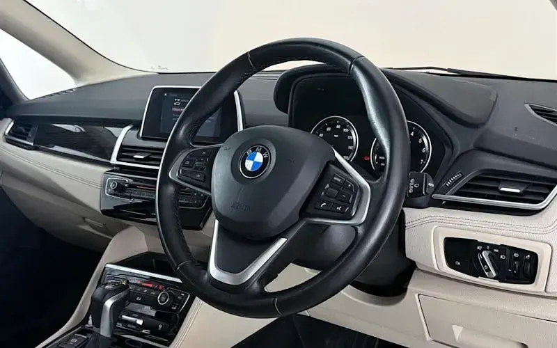 Used BMW 225 Luxury Line 224 HP (164 kW) 2020 Estate
