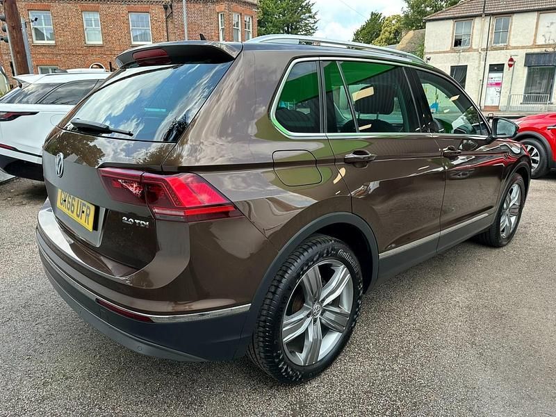Used VW Tiguan SEL 150 HP (110 kW) 2016 Brown SUV