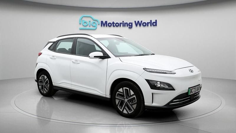 Used Hyundai Kona SE 100 kW (136 HP) 2024 White SUV