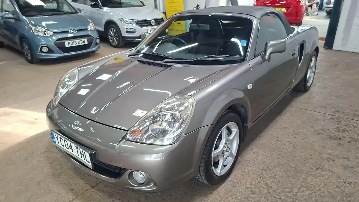 Used Toyota MR2 2004 Silver Cabriolet