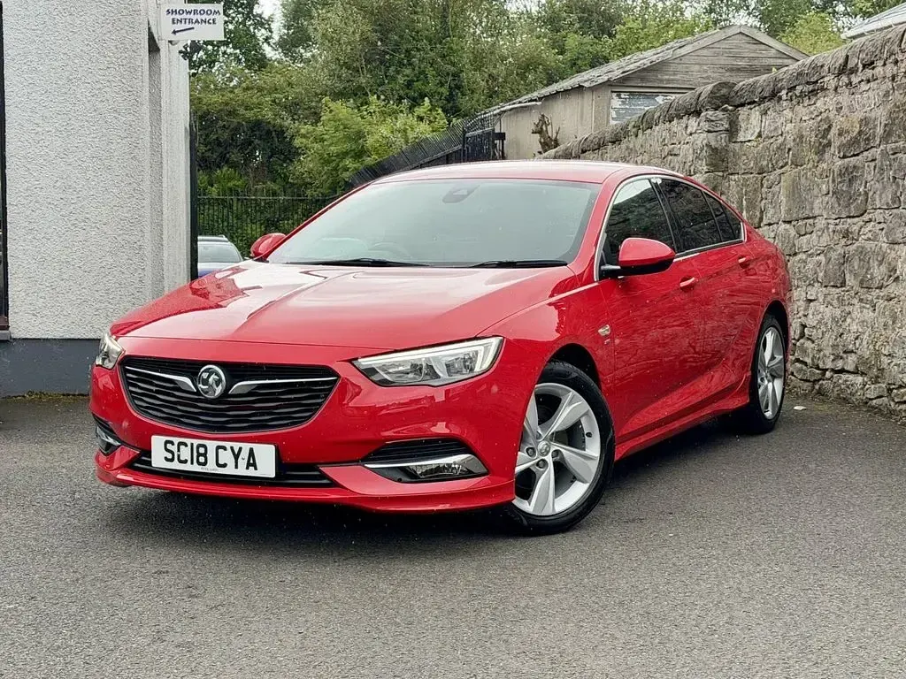 Used Vauxhall Insignia Sport 170 HP (125 kW) 2018 Red Hatchback