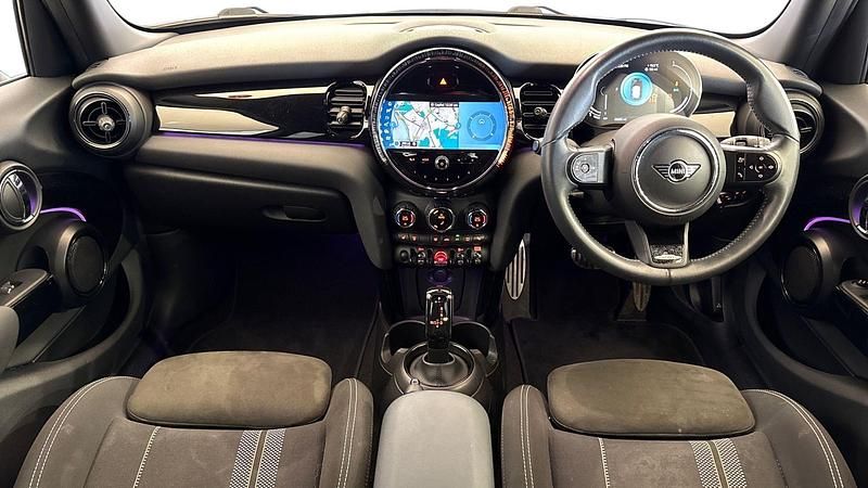 Używany Mini Cooper Hatch 134 KM (98 kW) 2021 Czarny Hatchback