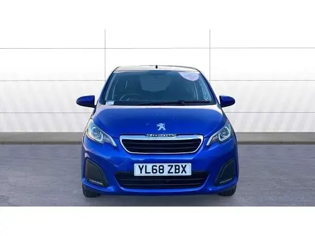 Used Peugeot 108 Active 72 HP (52 kW) 2019 Blue Hatchback