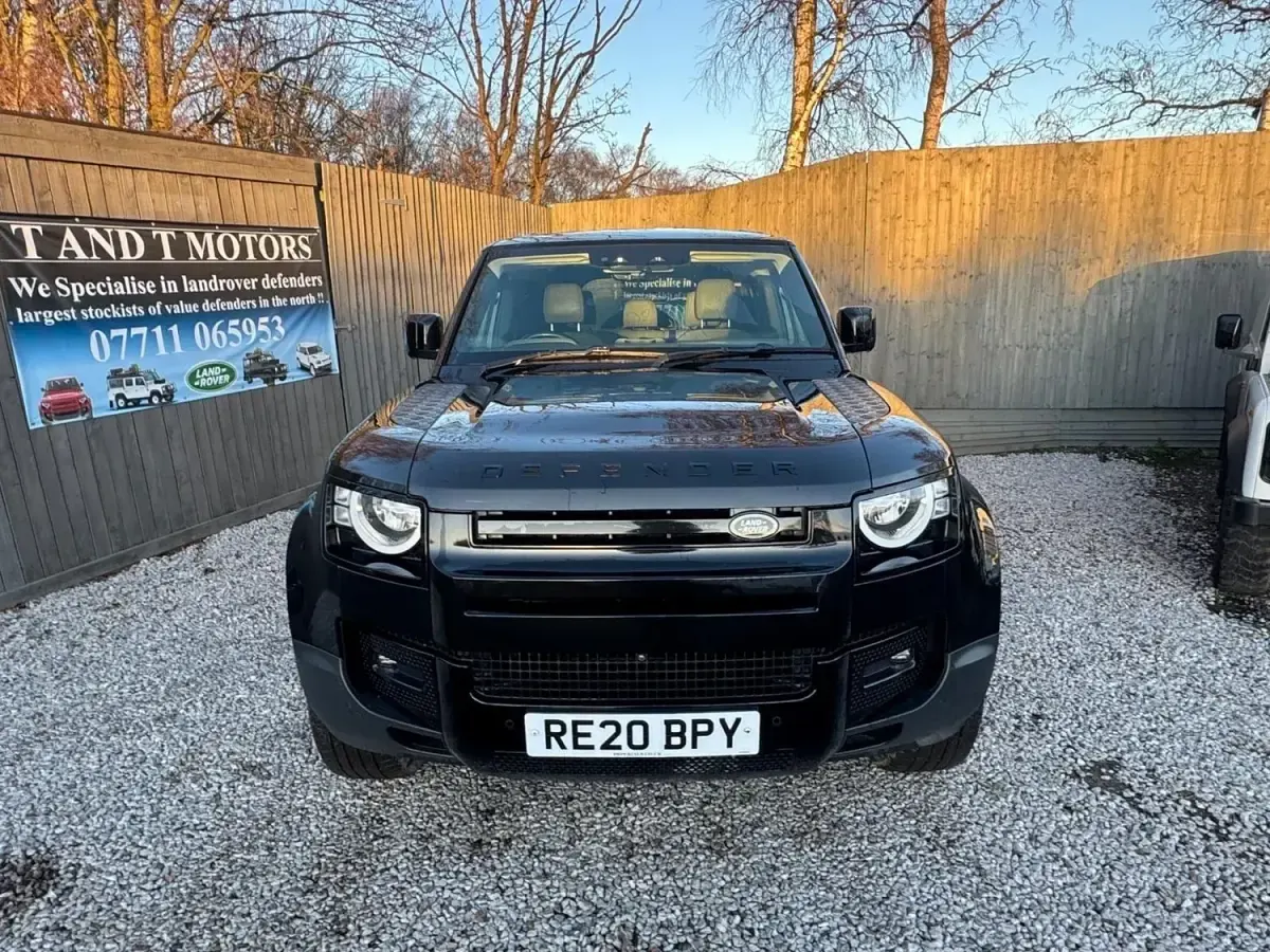 Second-hand Land Rover Defender S 2020 Negru Break