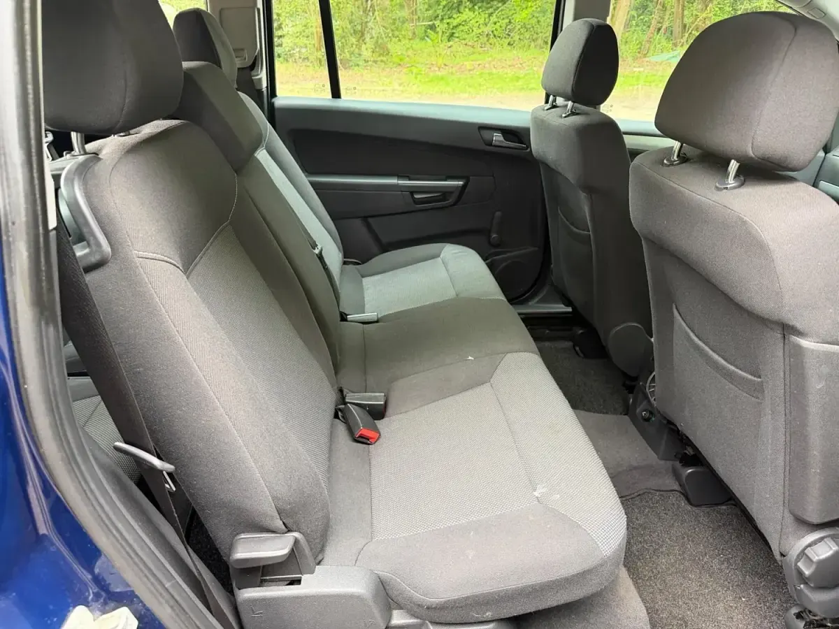 Gebraucht Vauxhall Zafira 120 PS (88 kW) 2010 Blau Van / Kleinbus