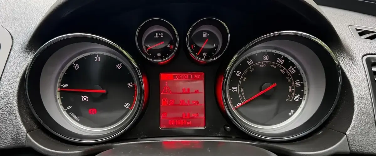 Used Vauxhall Insignia SRi 157 HP (115 kW) 2013 Silver Estate