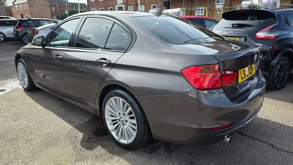 Used BMW 320 Luxury Line 184 HP (135 kW) 2012 Brown Sedan