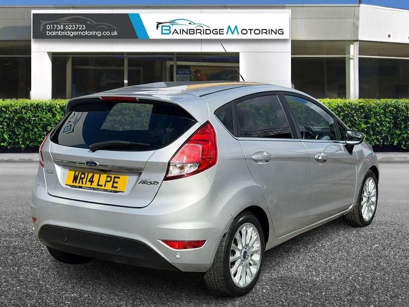 Usado Ford Fiesta Titanium X 2014 Prateado Citadino