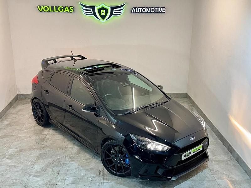 Usado Ford Focus RS 350 HP (257 kW) 2017 Preto Citadino