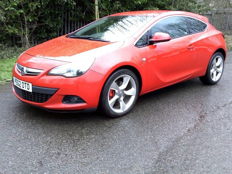 Used Vauxhall Astra GTC SRi 2012 Red Hatchback