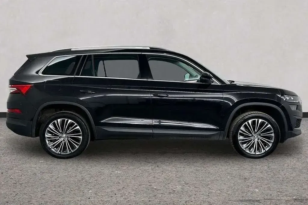 Used Skoda Kodiaq SE L Executive 150 HP (110 kW) 2023 Black magic pearl effect SUV