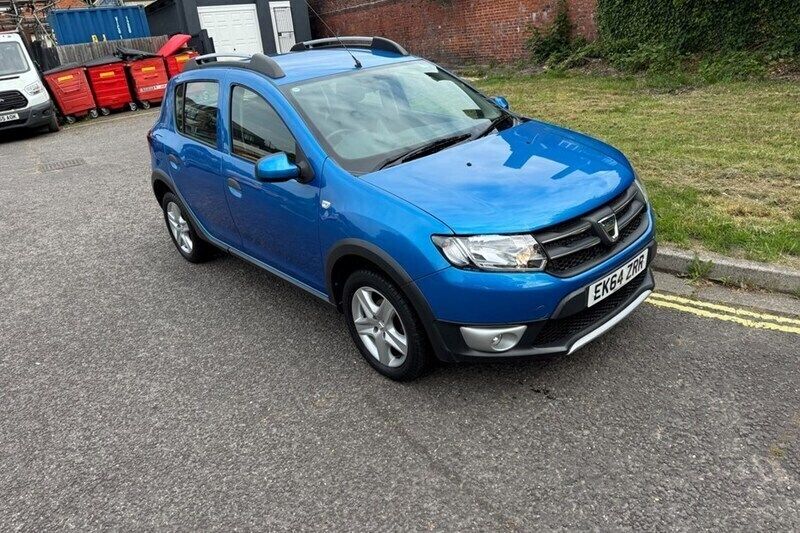 Blue Used 2014 Dacia Sandero Lauréate Hatchback | £5,995 (Fair price) - Image 1/1