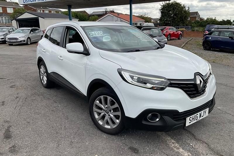 White Used 2016 Renault Kadjar Dynamique SUV | £5,495 (Fair price) - Image 1/1