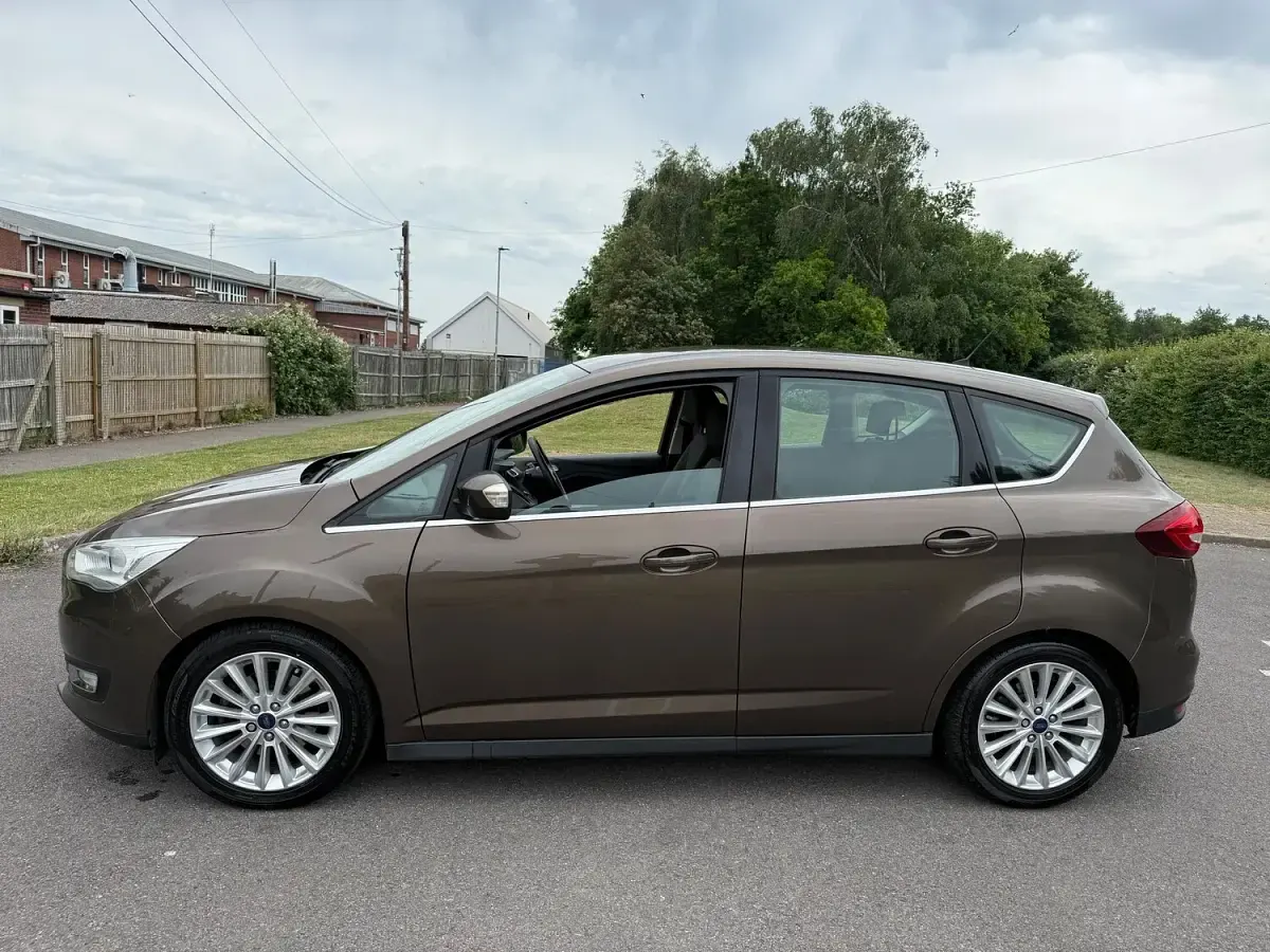 Used Ford C-MAX Titanium 150 HP (110 kW) 2015 Brown MPV