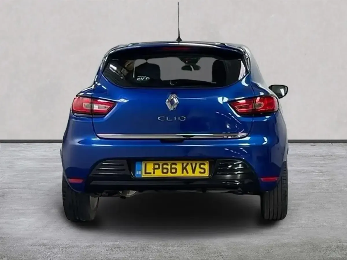 Used Renault Clio Dynamique 75 HP (55 kW) 2017 Blue Hatchback