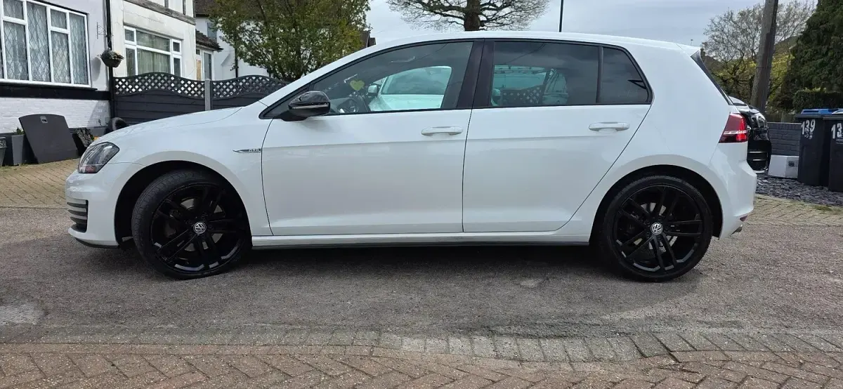 Used VW Golf VII GTD 2015 White Hatchback