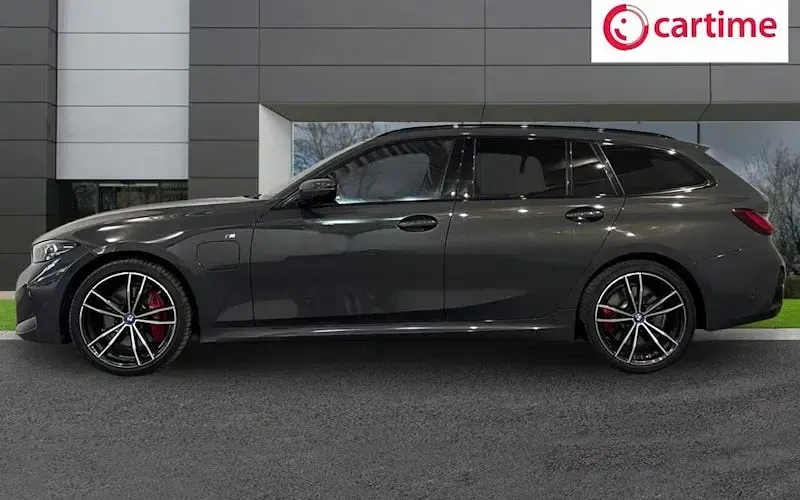 Used BMW 330e M Sport 292 HP (214 kW) 2023 Grey Estate