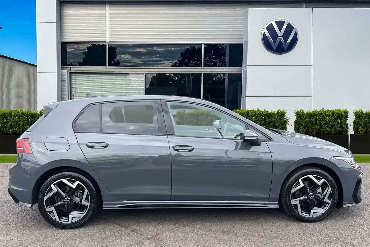Used VW Golf VIII R-line 150 HP (110 kW) 2025 Grey Hatchback