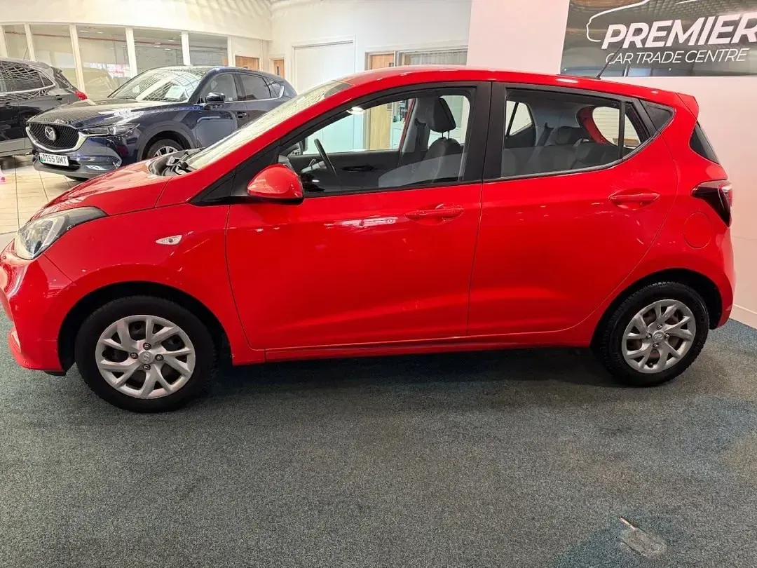 Gebraucht Hyundai i10 SE 87 PS (63 kW) 2019 Rot Kleinwagen