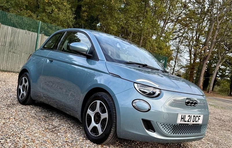 Blue Used 2021 Fiat 500e Passion Hatchback | £10,888 (Fair price) - Image 1/4