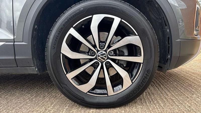 Used VW T-Roc Style 113 HP (83 kW) 2024 Grey SUV