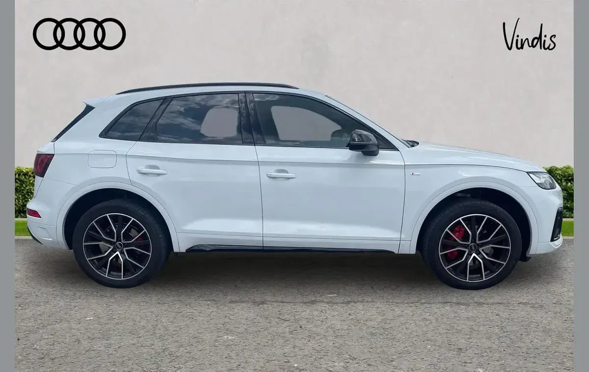 Used Audi Q5 Comfort 200 HP (147 kW) 2022 White SUV
