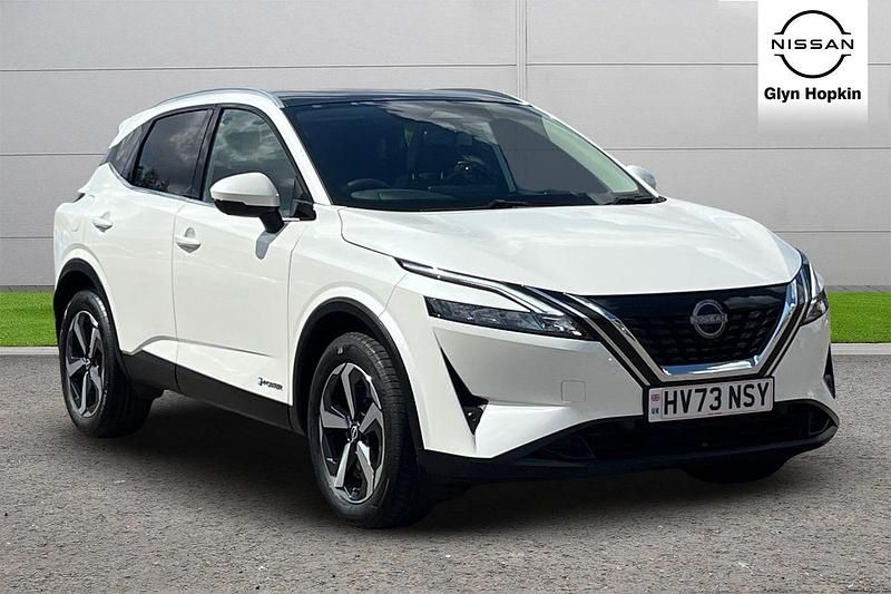 White Used 2023 Nissan Qashqai N-Connecta SUV | £24,330 (Fair price) - Image 1/4