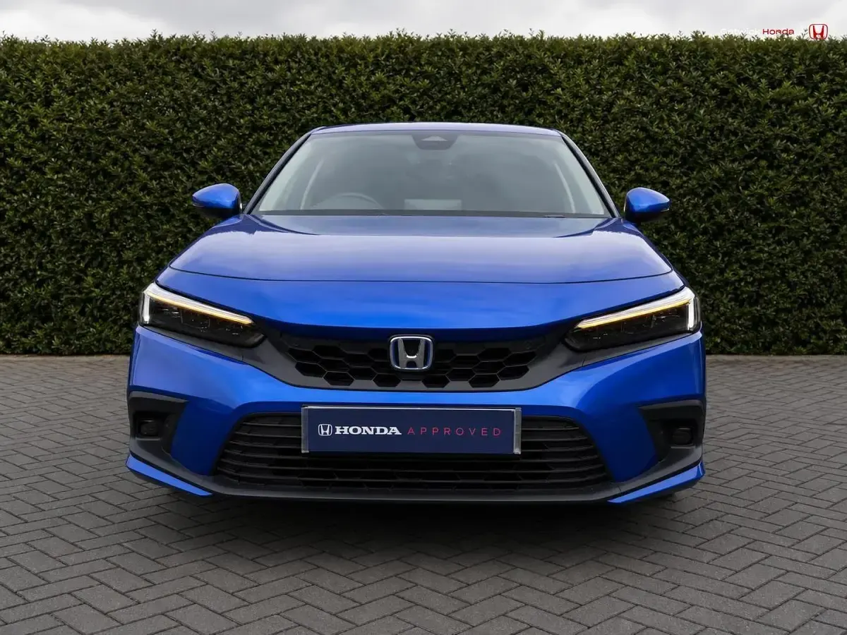 Used Honda Civic Elegance 143 HP (105 kW) 2024 Blue Hatchback