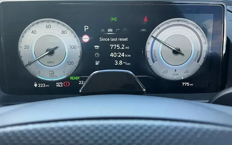 New Hyundai Inster 85 kW (116 HP) 2025 Black Hatchback