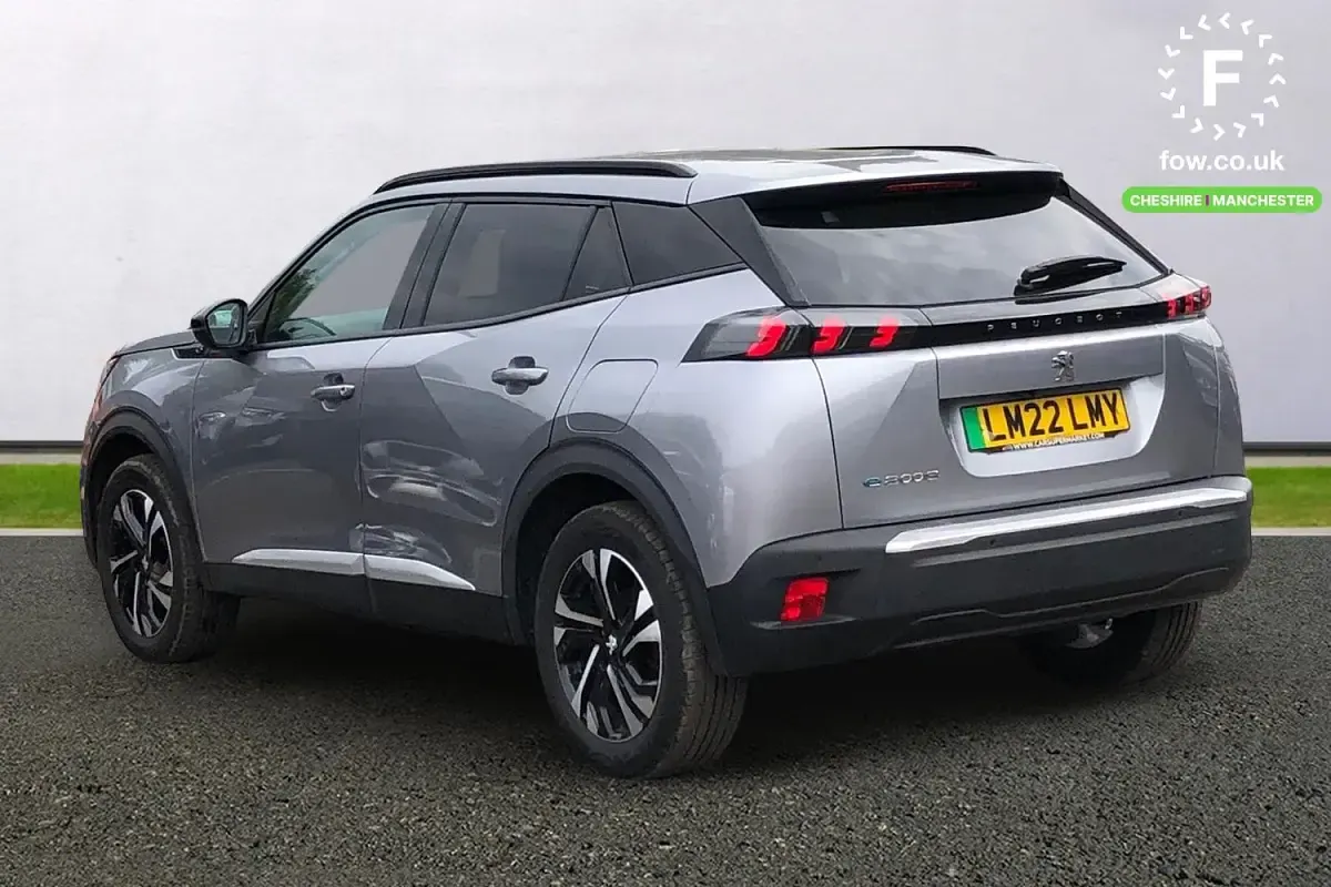 Used Peugeot 2008 Allure Premium 100 kW (136 HP) 2022 Grey SUV