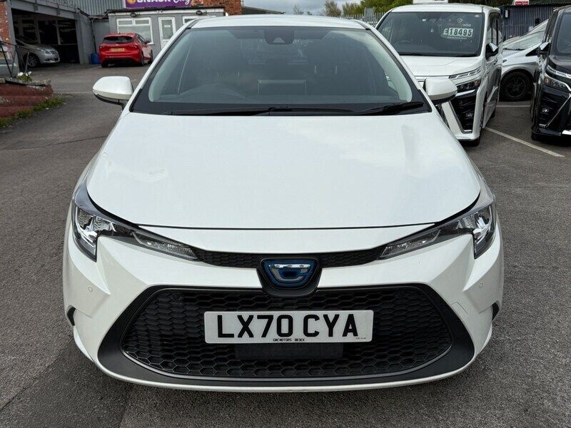 White Used 2024 Toyota Corolla Estate | £13,995 (Super price) - Image 1/4