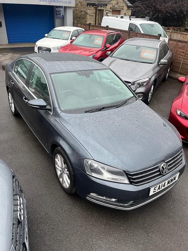 Grey Used 2014 VW Passat Executive Sedan | £6,495 (Fair price) - Image 1/4