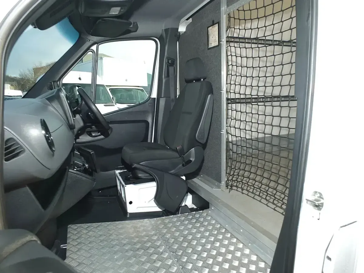 Used Mercedes Sprinter 143 HP (105 kW) 2022 White Van