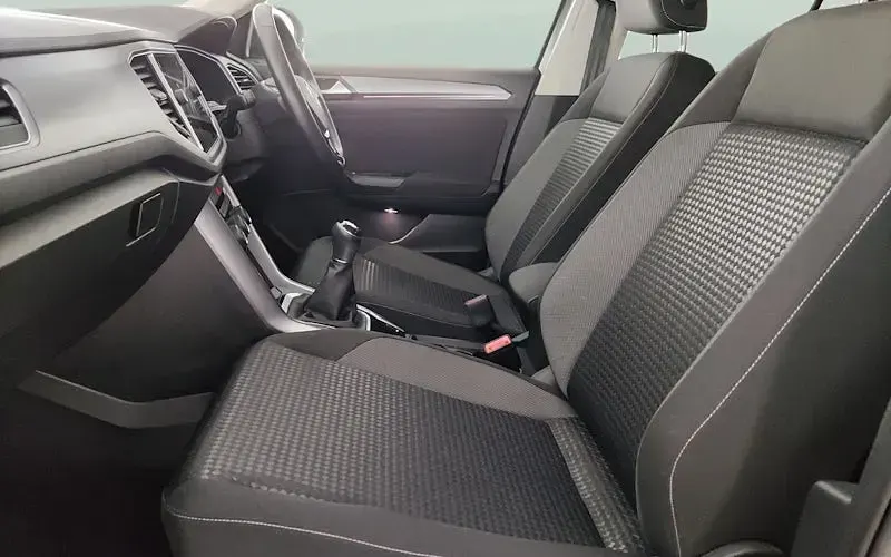 Usado VW T-Roc Active 110 HP (80 kW) 2021 Cinzento SUV