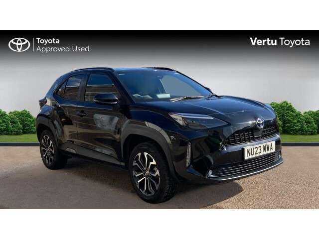 Black Used 2023 Toyota Yaris Cross Design SUV | £21,499 (Good price) - Image 1/4
