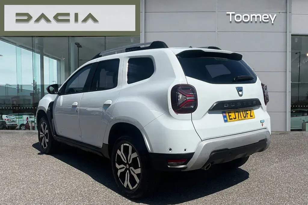 Used Dacia Duster Prestige 99 HP (72 kW) 2021 White SUV