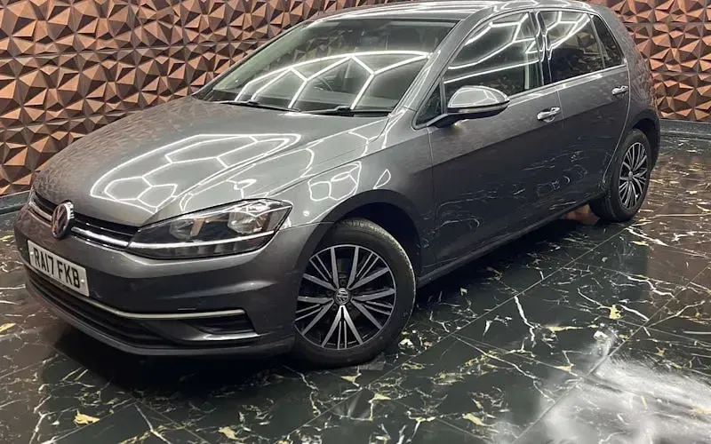 Used VW Golf VII SE 125 HP (91 kW) 2017 Grey Hatchback