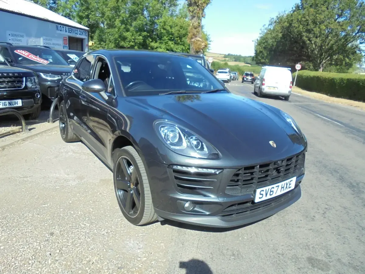 Used Porsche Macan S Diesel 258 HP (189 kW) 2017 Grey SUV
