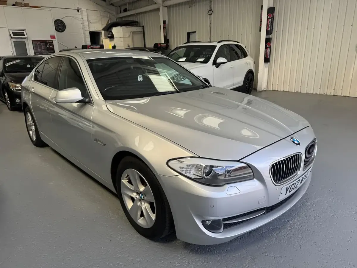Used BMW 520 Efficient Dynamics 190 HP (139 kW) 2012 Silver Sedan