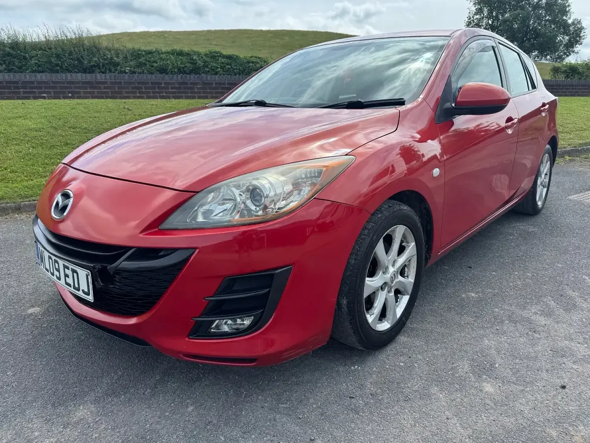 Used Mazda 3 2009 Red Hatchback