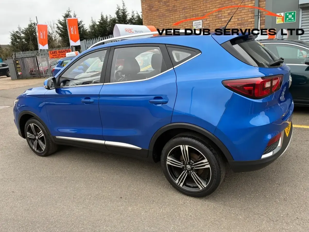 Gebraucht MG ZS Exclusive 106 PS (77 kW) 2018 Blau SUV