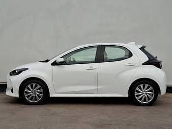 Used Toyota Yaris Hybrid 116 HP (85 kW) 2023 White Hatchback